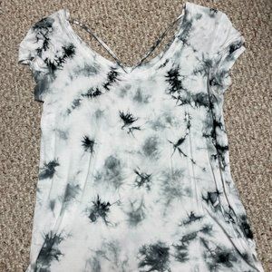 American Eagle medium, black & white, criss-cross neck, soft & sexy t-shirt top